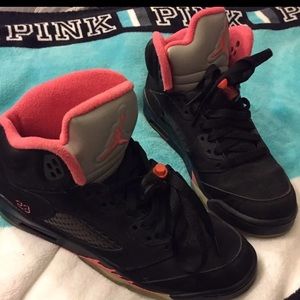 Jordan 5, Black/ Alarming Pink